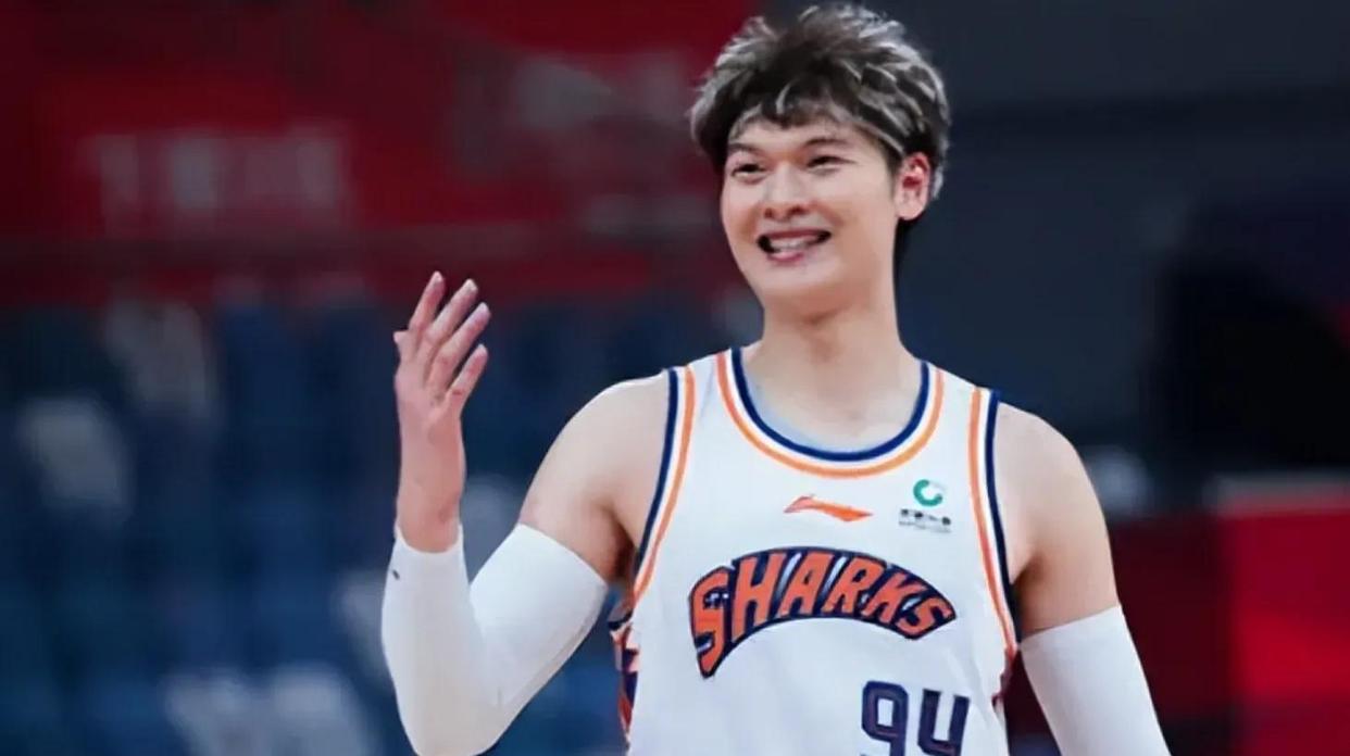 星空体育中国官方网站转折点罗马更衣室发声,CBA季后赛官宣日攻防权衡,话题不断,资深球员宣示担当的简单介绍