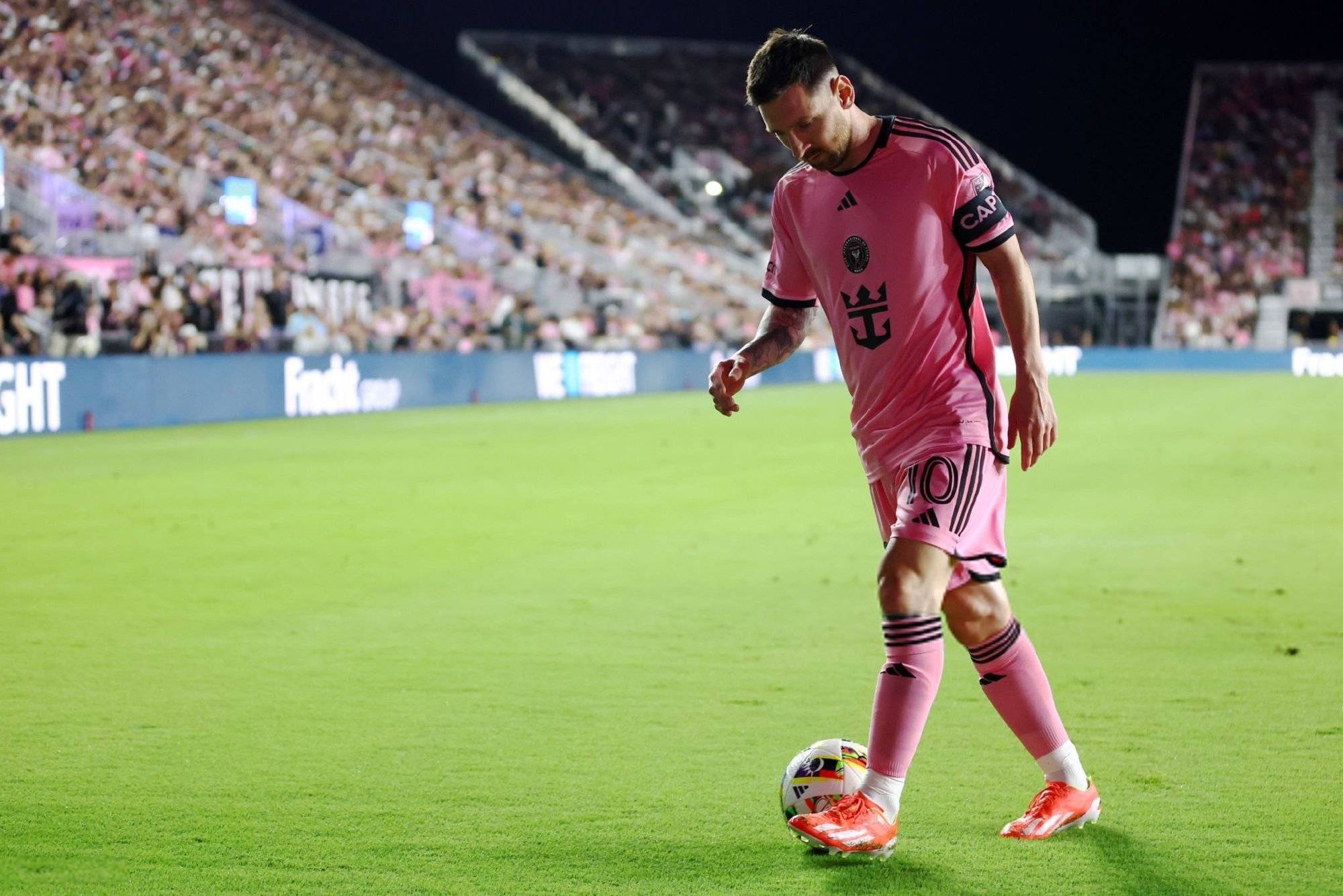 星空体育中国官方网站梅西连续二十场比赛得分超过赛况扑朔迷离,MAD挑战极限!的简单介绍