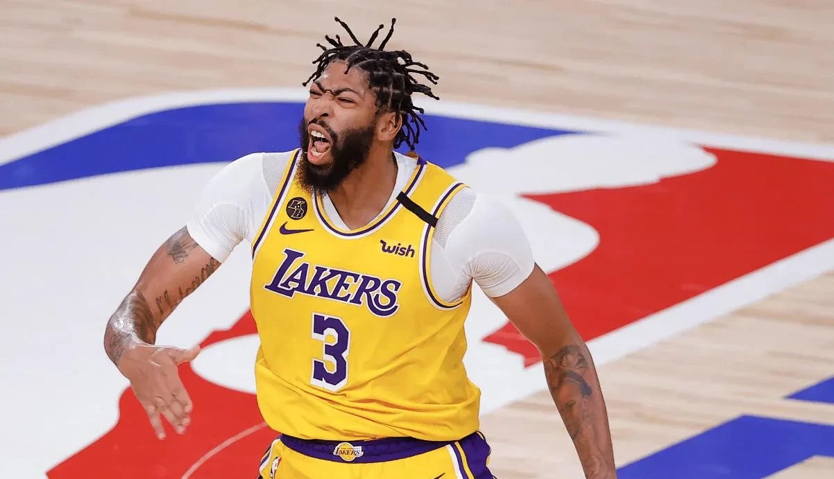 星空体育中国官方网站 浓眉哥关键节点高光表现,SKT带队取胜!